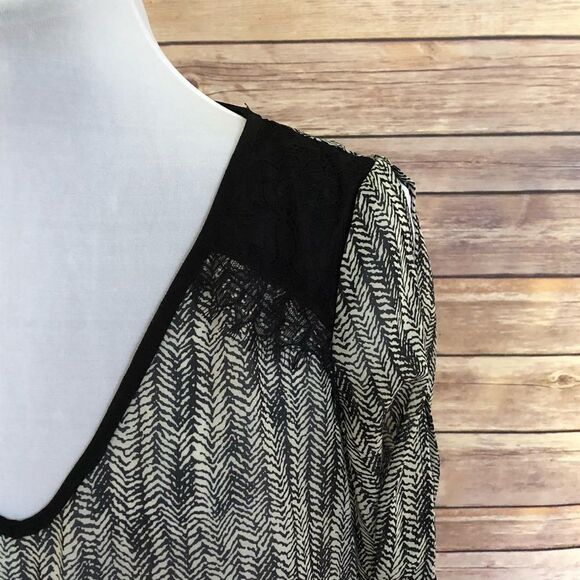 🍒 Women’s Blouse cold shoulder shirt - Picture 2 of 7